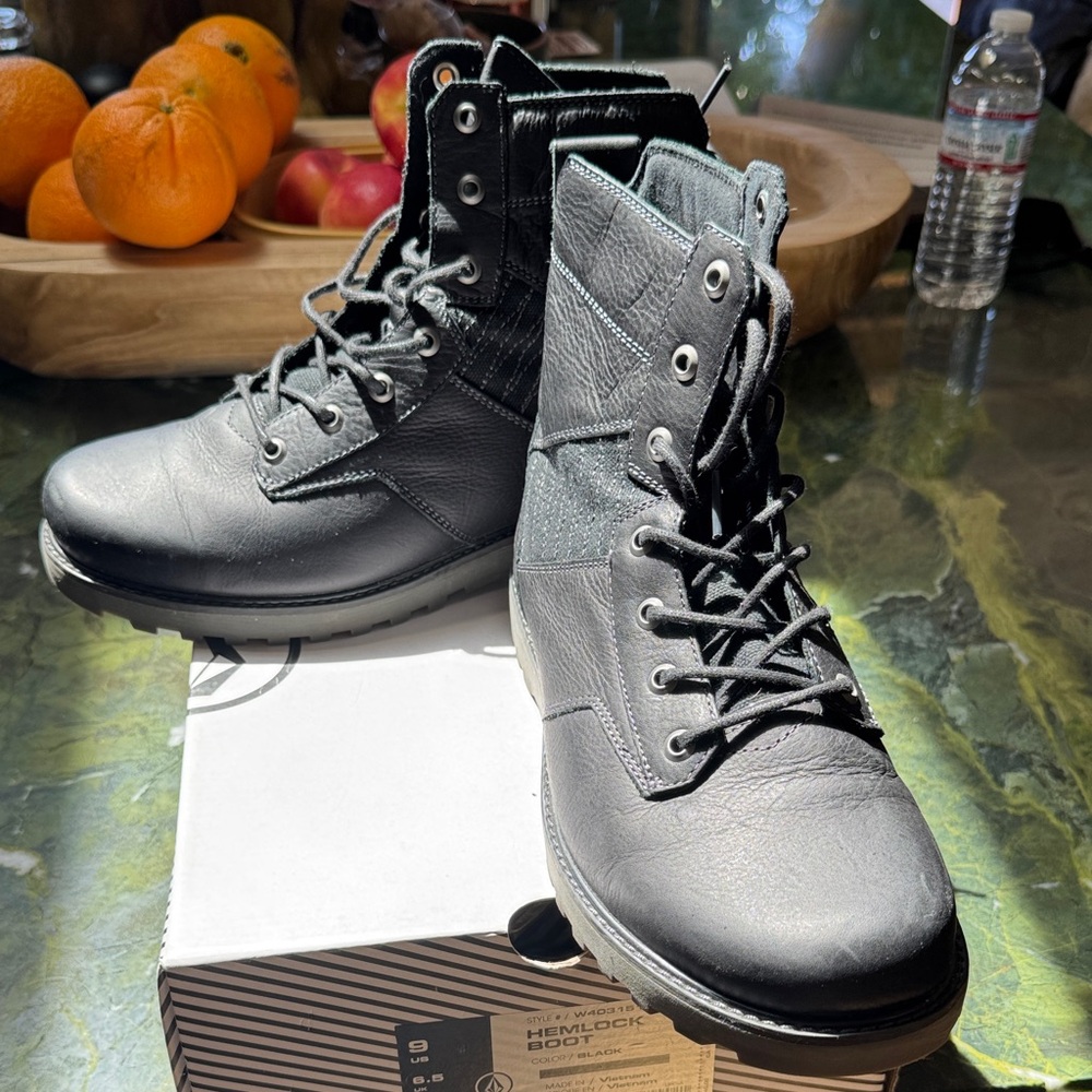 Volvo Leather Hemlock Boot Stone Row Collection Combat Boot Women 9 In Box